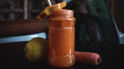 5 rețete de sucuri pentru detoxifiere pe care să le încerci