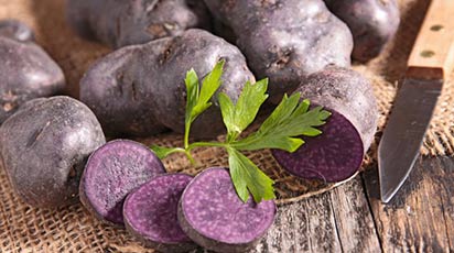 Beneficiile consumului cartofului mov pentru sănătate