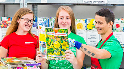 Bulbii de flori au sosit în depozitul GrădinaMax