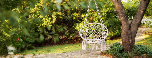 Градина в горски стил: природен чар и абсолютна естественост